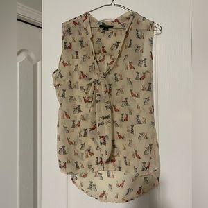 Sleeveless size L blouse, fits like a M with adorable chihuahua pattern